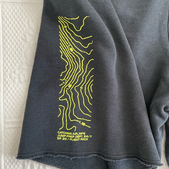 Nike Athletic Catching Air Alumni Fleece Sweat Shorts Men Small Black Neon - Picture 3 of 13